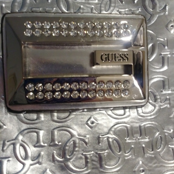 Guess purse - Picture 2 of 5
